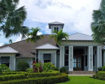 Who Lives in Khloe Kardashians Old House