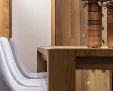 Should Bench Be Longer Than Table