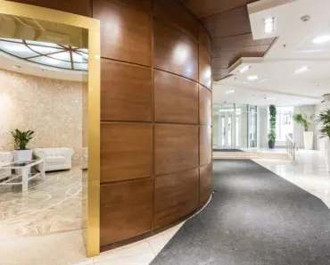 How Do You Put a Hotel Front Desk on a Resume