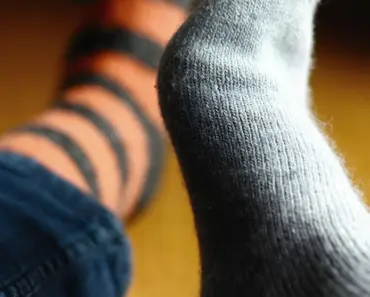 What is the Difference Between a Cyst and a Boil