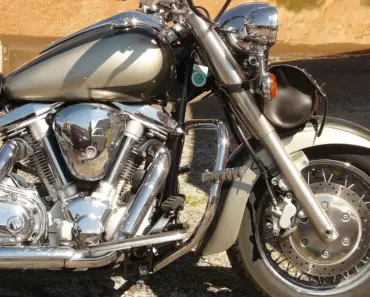 Are Motorcycle Mechanics Happy