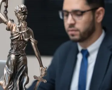 How Much Are Lawyer Fees for Selling a House in Ontario