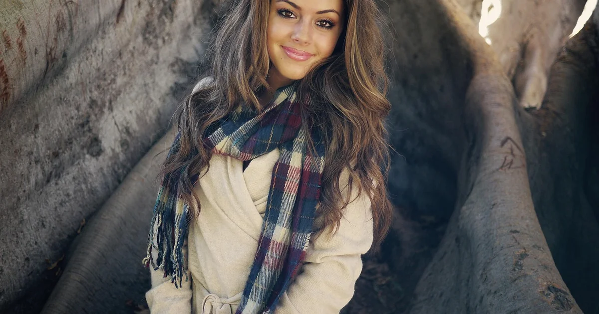 Plaid Sweater Styles: The Ultimate Guide to Modern Patterns, Fits, and Layering Plaid Sweater Styles