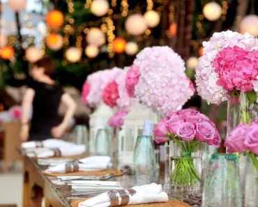 What Size Banquet Table Seats 8