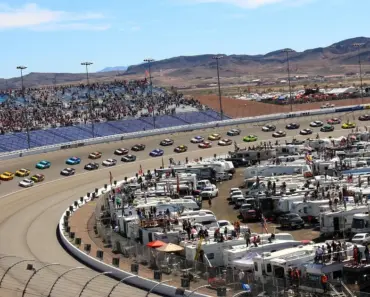 Who Builds Ford Nascar Engines