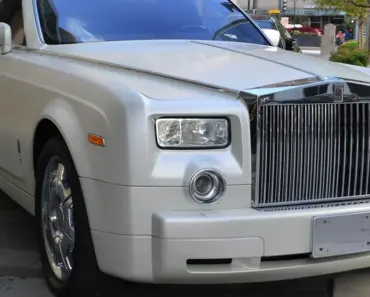Who is the Ceo of Modern Luxury