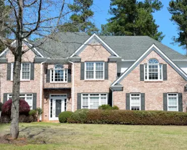 What is it Called When You Sell Houses as a Job