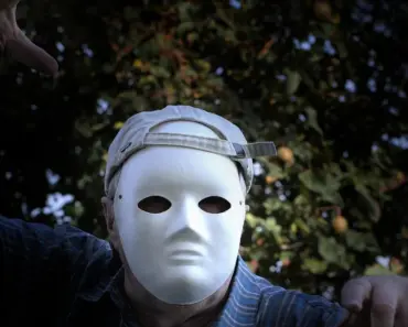 13 Scary Books You Shouldnt Read Unless You Own a Nightlight