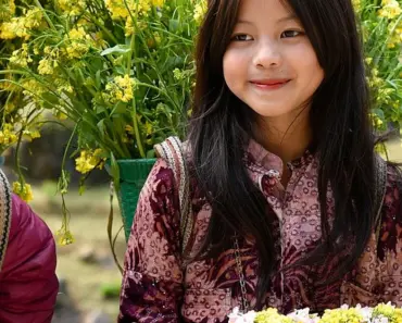 What Does Pink Flowers to a Girl Mean