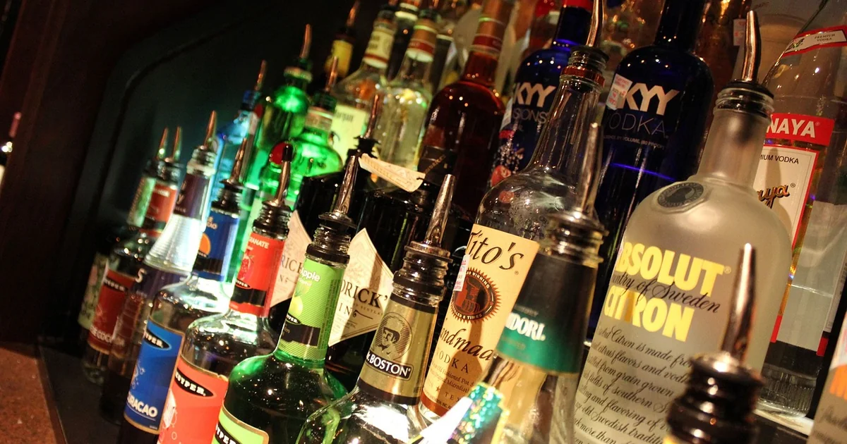 Is Rum Good With Water or Coke rum cocktail drink