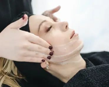 Why is Picking Blackheads Satisfying