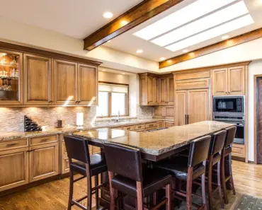 What is a Luxury Home Vs Normal Home