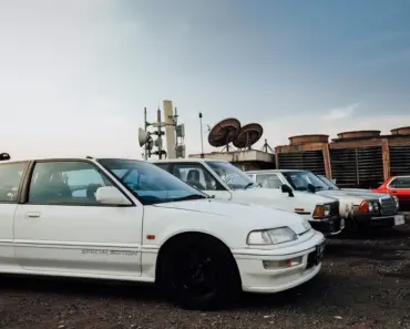 Who Made the Aura Car