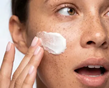 Should Blackheads Be Extracted
