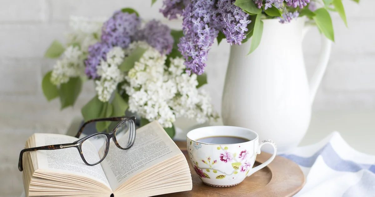How to Set up a Romantic Bedroom for Him set romantic