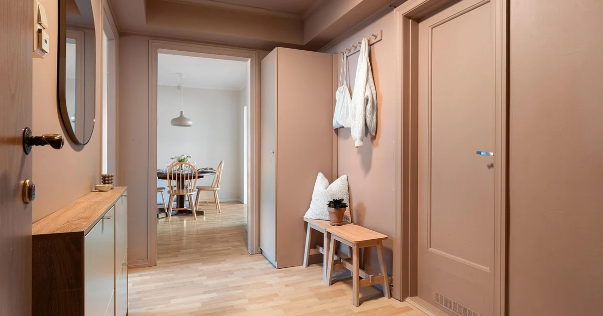 What Does H and B Mean in Real Estate modern home real estate