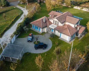 Can You Sell a House for Below Market Value Canada