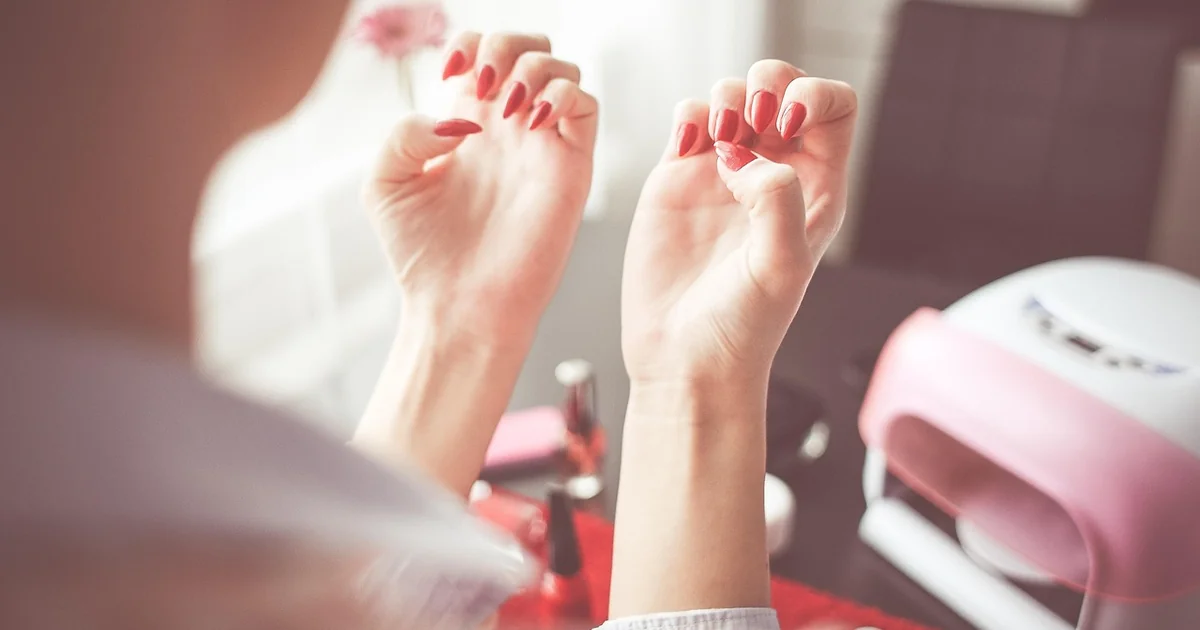 What is the Current Nail Trend 2024 manicure elegant nail art