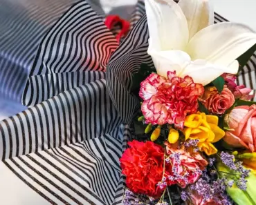 How Long Will Dried Flowers Keep Their Color