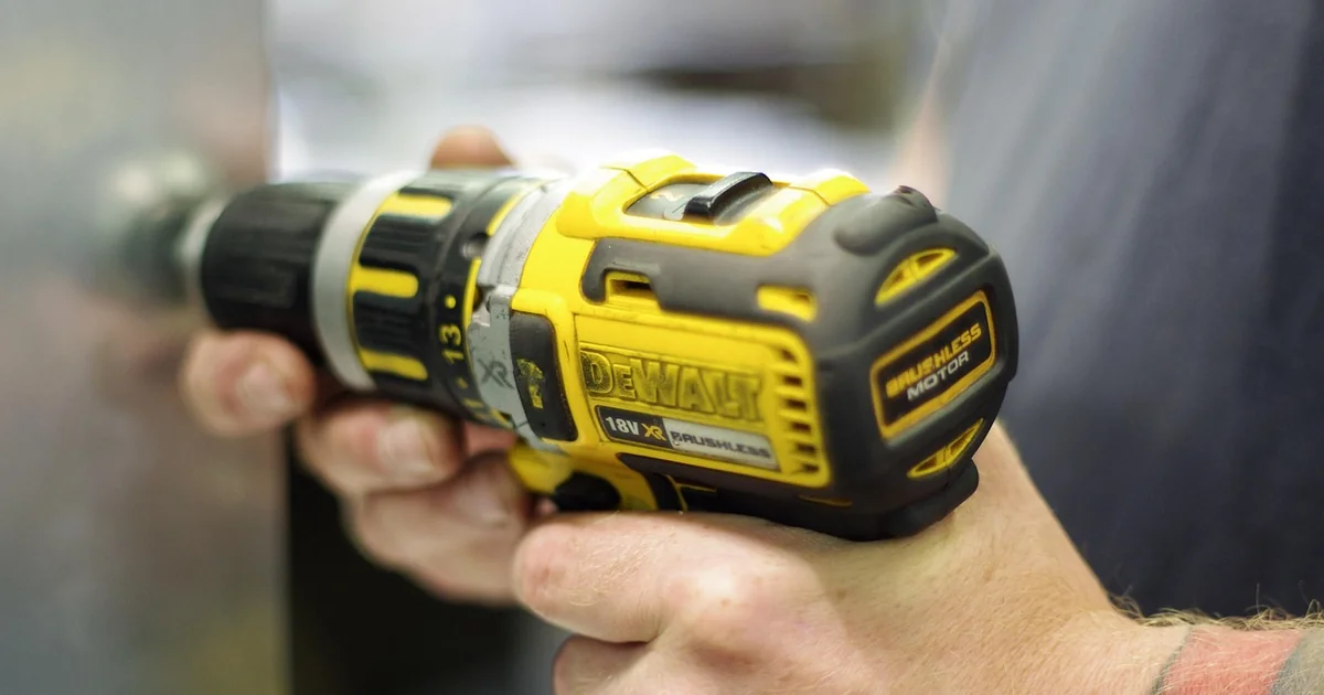 What is Better Milwaukee or Dewalt milwaukee dewalt