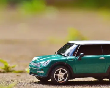 Alex Cooper and Alix Earle’s Feud Timeline, for Everyone Highly Confused