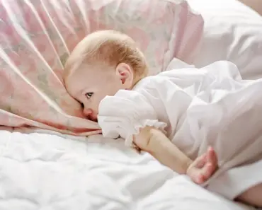 When and How to Transition to a Toddler Bed