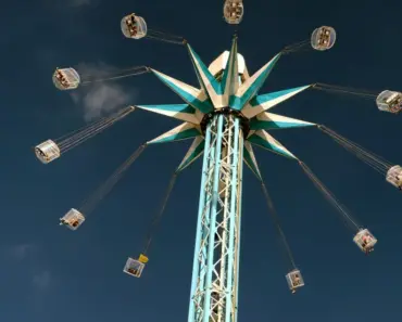 Turn Dollar Tree Finds Into A Rotating Vertical Herb Garden For Tiny Spaces