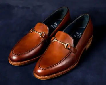 Katie’s Anti-Trend Flat Shoes That Make Maxi Skirts Unbelievably Cool