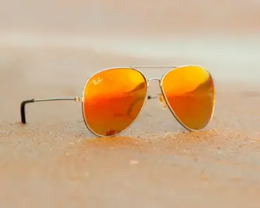 Olivia Rodrigo’s Coachella Sunglasses Revive 2010s Ray-Ban Revival Trend