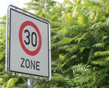 An Easy 30 Day Declutter Challenge You Can Start Today!