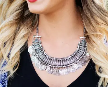 7 Chic Spring Accessories to Instantly Complete Any Outfit