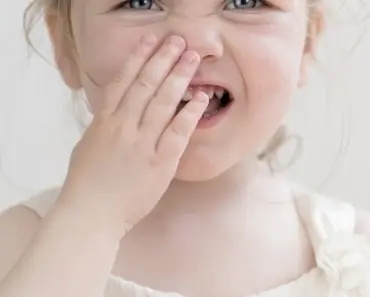 8 toddler behaviors that look like defiance but are actually signs of intelligence