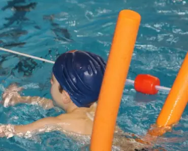 Transform A Pool Noodle Into Stunning DIY Decor For Backyard Parties