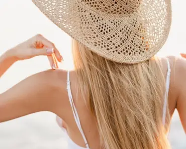 7 Stylish Essentials to Pack for a Fashionable Beach Vacation