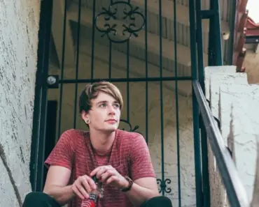 Josh Hutcherson Reveals the Reason He Isn’t a Taylor Swift Fan Despite Facing Backlash…