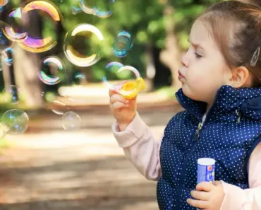 40 Astounding Benefits of Outdoor Nature Play for Kids